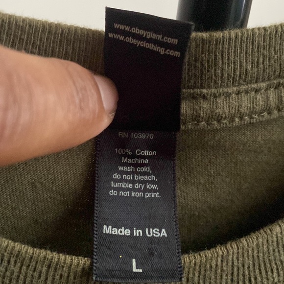 2000’s Obey Tee - Picture 4 of 5